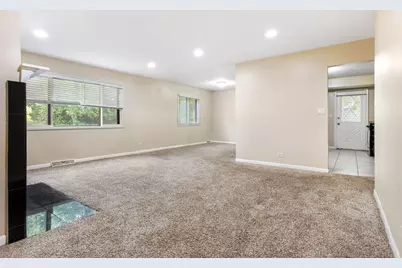 504 Nassau Avenue, Bolingbrook, IL 60440 - Photo 9