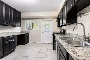 504 Nassau Ave, Bolingbrook, IL 60440 - Photo 3