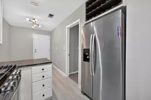 1629 N Clybourn Ave, Chicago, IL 60614 - Photo 9