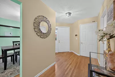 755 W Happfield Drive, Arlington Heights, IL 60004 - Photo 5