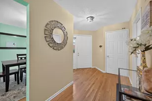755 W Happfield Dr, Arlington Heights, IL 60004 - Photo 5