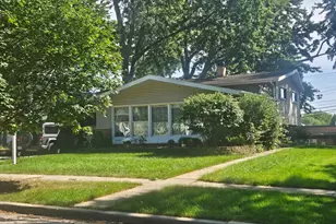 411 South St, West Dundee, IL 60118 - Photo 1