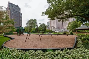 5555 N Sheridan Rd, Chicago, IL 60640 - Photo 25