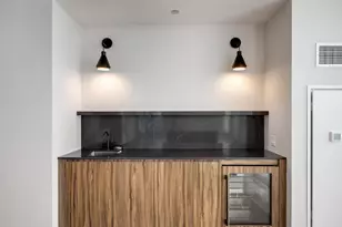 1114 W Carroll Ave, Chicago, IL 60607 - Photo 11