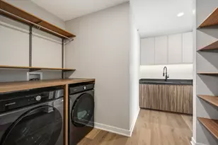 1114 W Carroll Ave, Chicago, IL 60607 - Photo 23