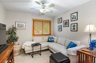 610 Berkley Ct, Schaumburg, IL 60194 - Photo 21