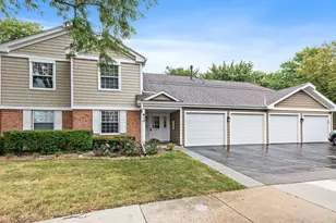 610 Berkley Ct, Schaumburg, IL 60194 - Photo 1