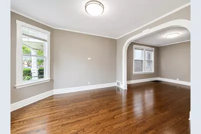 4637 W McLean Avenue, Chicago, IL 60639 - Photo 3
