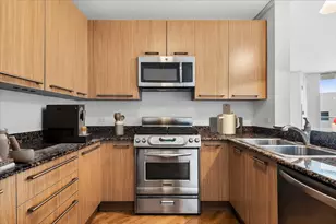 420 E Waterside Dr, Chicago, IL 60601 - Photo 9