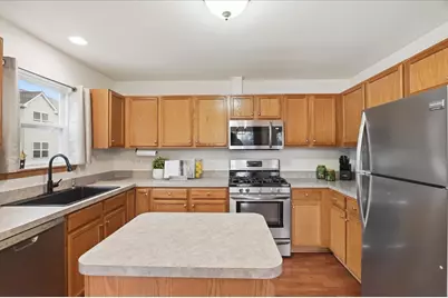 34391 N Barberry Court, Round Lake, IL 60073 - Photo 11