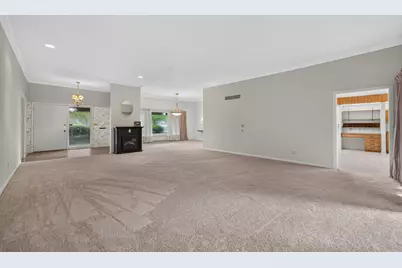 100 Forsythe Lane, Dekalb, IL 60115 - Photo 3