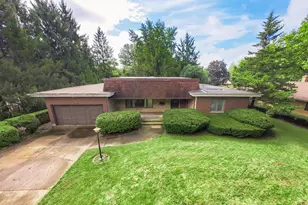 100 Forsythe Ln, Dekalb, IL 60115 - Photo 9