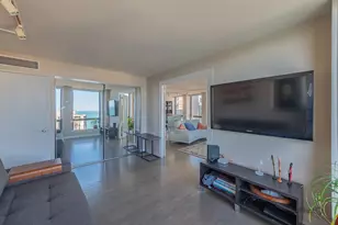 260 E Chestnut St, Chicago, IL 60611 - Photo 5