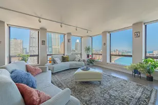 260 E Chestnut St, Chicago, IL 60611 - Photo 7