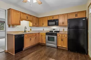 110 Town Crest Dr, New Lenox, IL 60451 - Photo 11