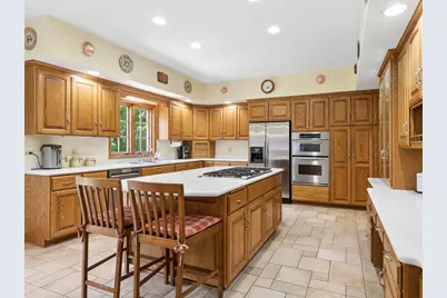 130 N Buckingham Drive, Sugar Grove, IL 60554 - Photo 7