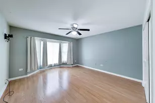 2172 N Queensburg Ln, Palatine, IL 60074 - Photo 13