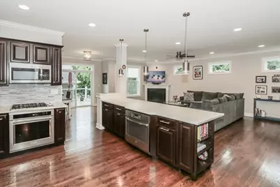 315 W Franklin Street, Wheaton, IL 60187 - Photo 5