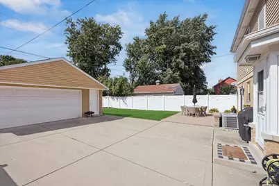1514 Newberry Avenue, La Grange Park, IL 60526 - Photo 25