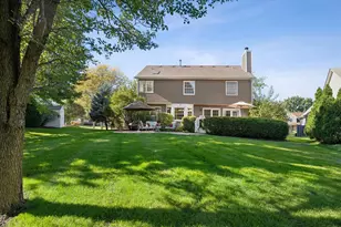 789 Warwick Ln, Lake Zurich, IL 60047 - Photo 37