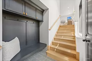 2214 W Oakdale Ave, Chicago, IL 60618 - Photo 33