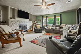 206 Park St, Cornell, IL 61319 - Photo 5