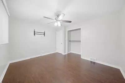 550 Yates Avenue, Calumet City, IL 60409 - Photo 11