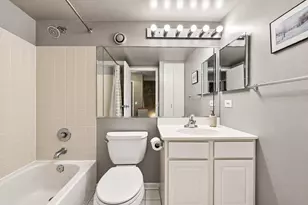 711 W Gordon Terrace, Chicago, IL 60613 - Photo 9