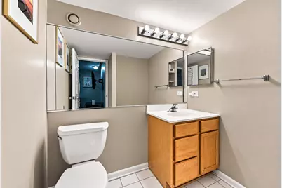 711 W Gordon Terrace #310, Chicago, IL 60613 - Photo 7