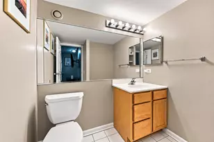 711 W Gordon Terrace, Chicago, IL 60613 - Photo 7