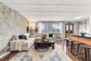711 W Gordon Terrace, Chicago, IL 60613 - Photo 3