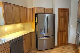 464 S Madison St, Oswego, IL 60543 - Photo 5