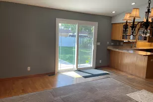 464 S Madison St, Oswego, IL 60543 - Photo 11