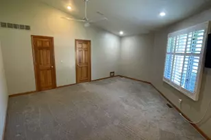 464 S Madison St, Oswego, IL 60543 - Photo 27