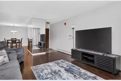 2411 Ogden Avenue #11, Downers Grove, IL 60515 - Photo 3
