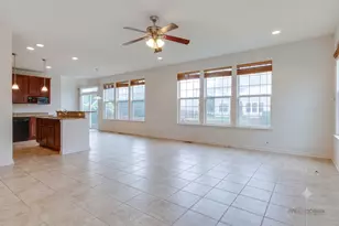 2030 Padua Dr, Elgin, IL 60123 - Photo 9