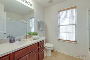 2030 Padua Dr, Elgin, IL 60123 - Photo 25