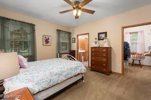 16220 Tomahawk Lake Ct, Crest Hill, IL 60403 - Photo 9