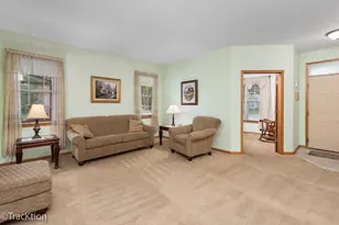 16220 Tomahawk Lake Ct, Crest Hill, IL 60403 - Photo 3