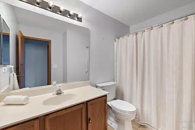2039 Greenview Drive, Woodstock, IL 60098 - Photo 15