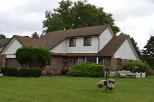 258 Mayflower Ln, Bolingbrook, IL 60490 - Photo 1