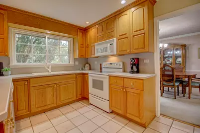 853 Dorset Drive, Wheaton, IL 60189 - Photo 3