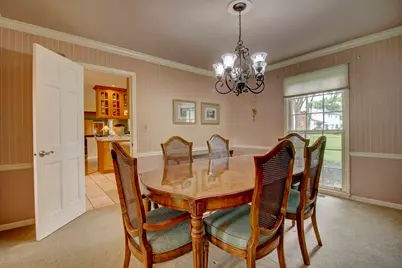 853 Dorset Drive, Wheaton, IL 60189 - Photo 7