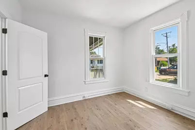 411 Leach Avenue, Joliet, IL 60432 - Photo 11
