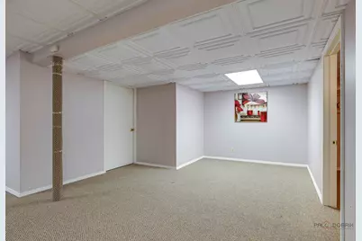 77 Montclair Road, Vernon Hills, IL 60061 - Photo 27