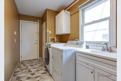 77 Montclair Road, Vernon Hills, IL 60061 - Photo 15