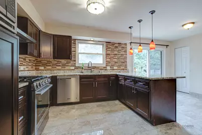 77 Montclair Road, Vernon Hills, IL 60061 - Photo 13