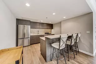 25 E Superior St, Chicago, IL 60611 - Photo 25
