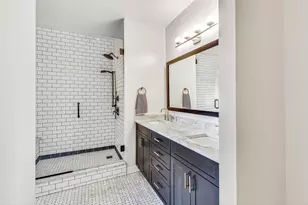 25 E Superior St, Chicago, IL 60611 - Photo 13