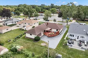 1420 E Green Ln, Mount Prospect, IL 60056 - Photo 29